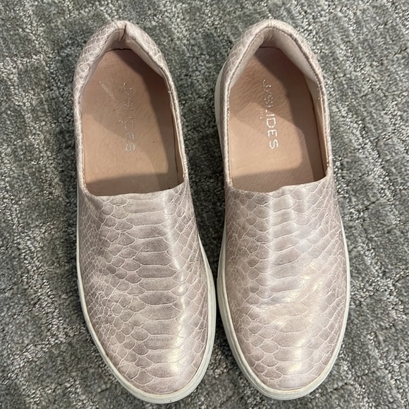 J/Slides pink snake print sneakers - Picture 2 of 6